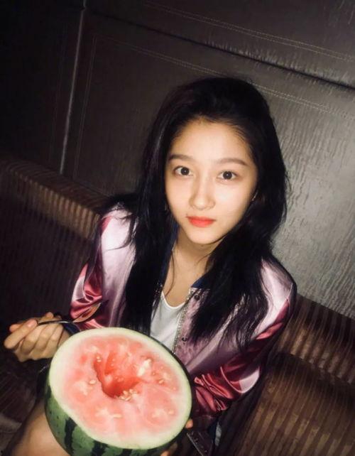 深夜吃瓜系列,揭秘娱乐圈那些不为人知的幕后故事