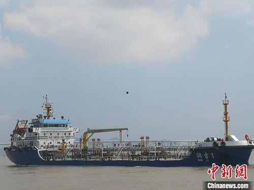 舟山吃瓜船,吃瓜船上的海岛风情体验